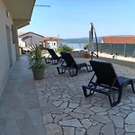 Suzana *