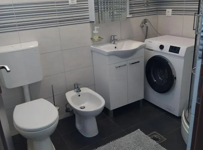 Suzana Apartman *