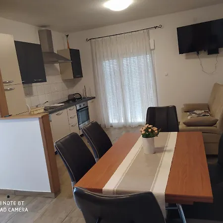Apartment Suzana *