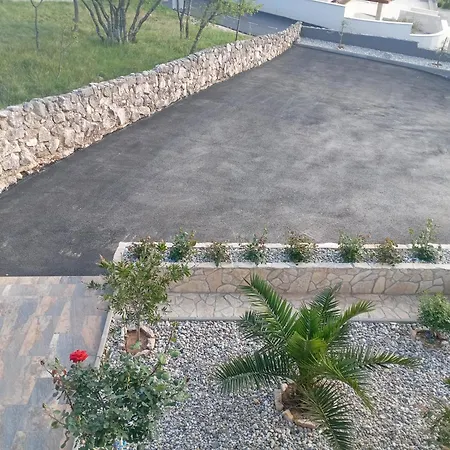 Suzana Apartman *